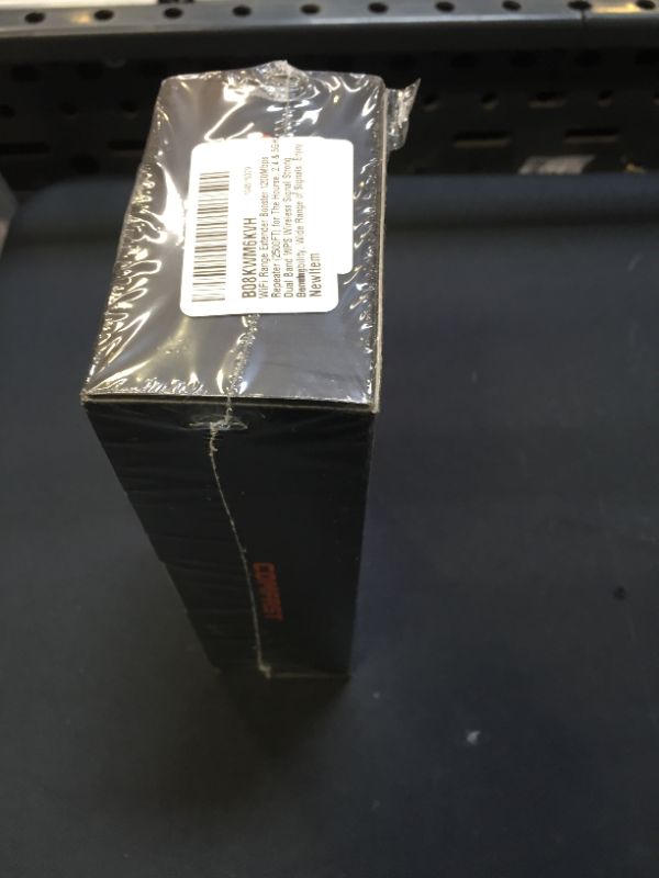 Photo 2 of Comfast Dual-Band Repeater 1200Mbps Model:CF-WR758AC ---- FACTORY SEALED 
