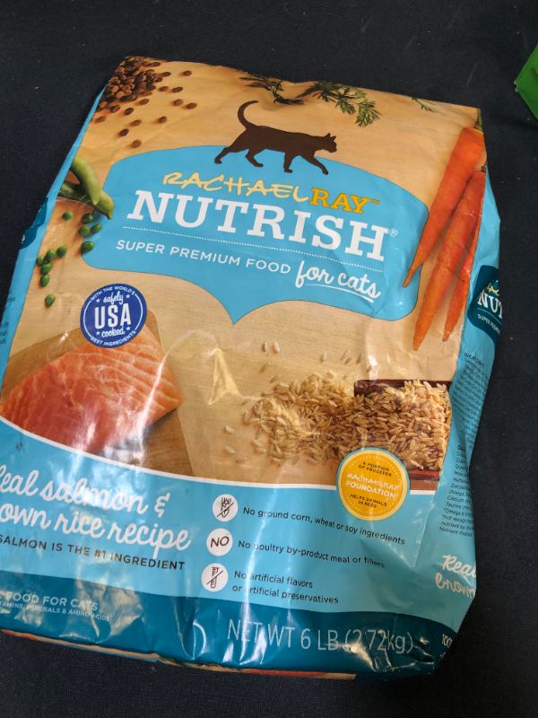 Photo 1 of Rachael Ray Nutrish Real Salmon & Brown Rice Recipe Adult Premium Dry Cat Food-- May 2022