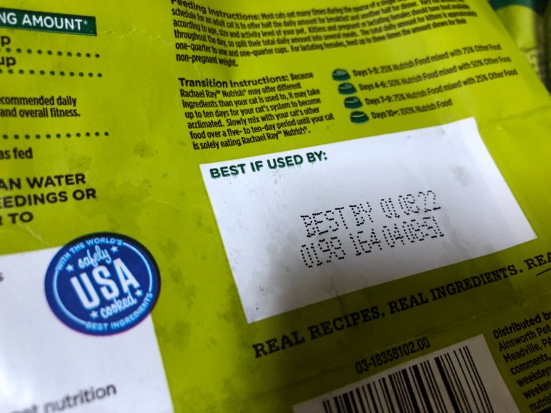 Photo 1 of Rachael Ray Nutrish Natural Dry Cat Food, Chicken & Brown Rice Recipe, 3 lbs (Pack of 2)--bb Jan 2022