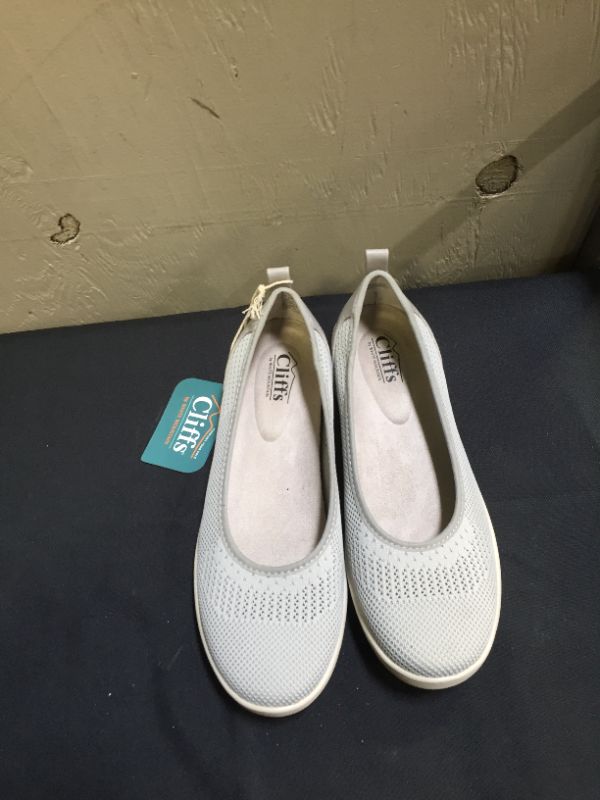 Photo 2 of CLIFFS BY WHITE MOUNTAIN Chrissy Women's Ballet Flat Sneaker
size 8.5