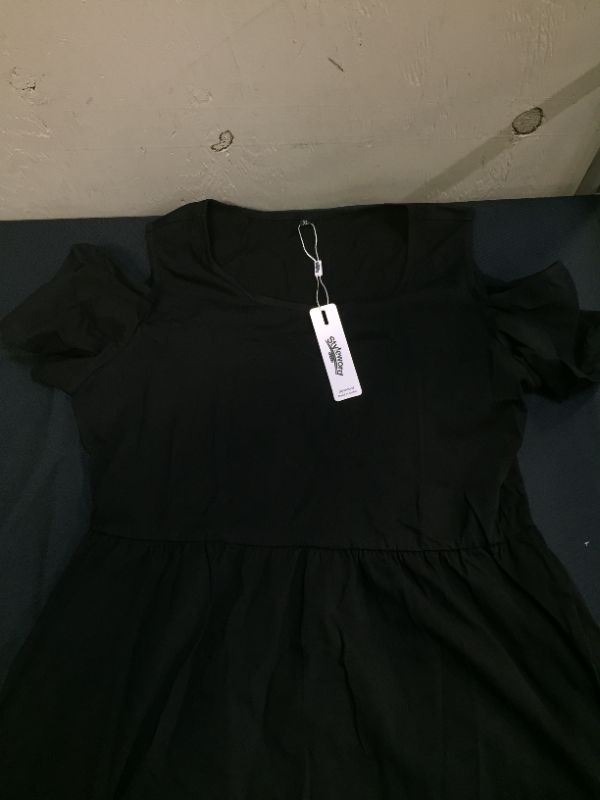 Photo 1 of womens dress
size XL