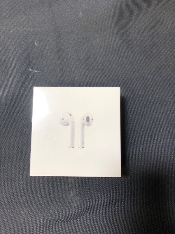 Photo 2 of Apple AirPods (2nd Generation)