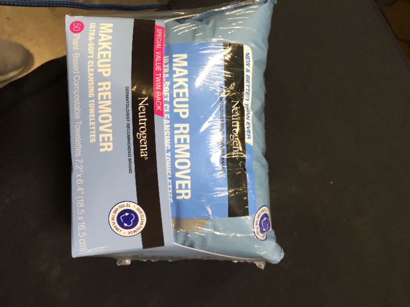 Photo 1 of "Neutrogena Makeup Remover Cleansing Face Wipes, Daily Cleansing Facial Towelettes to Remove Waterproof Makeup and Mascara, Alcohol-Free, Value Twin Pack, 25 Count, 2 Pack"
