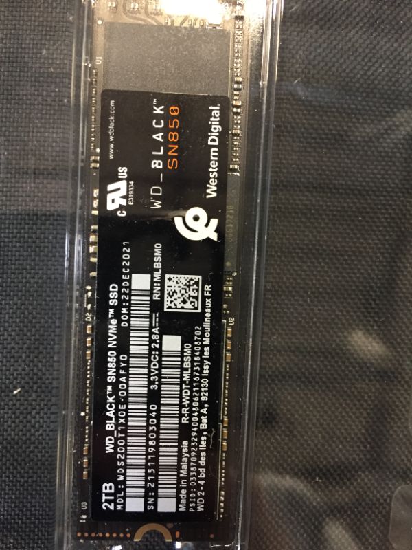 Photo 3 of WD_BLACK 2TB SN850 NVMe Internal Gaming SSD Solid State Drive - Gen4 PCIe, M.2 2280, 3D NAND, Up to 7,000 MB/s - WDS200T1X0E