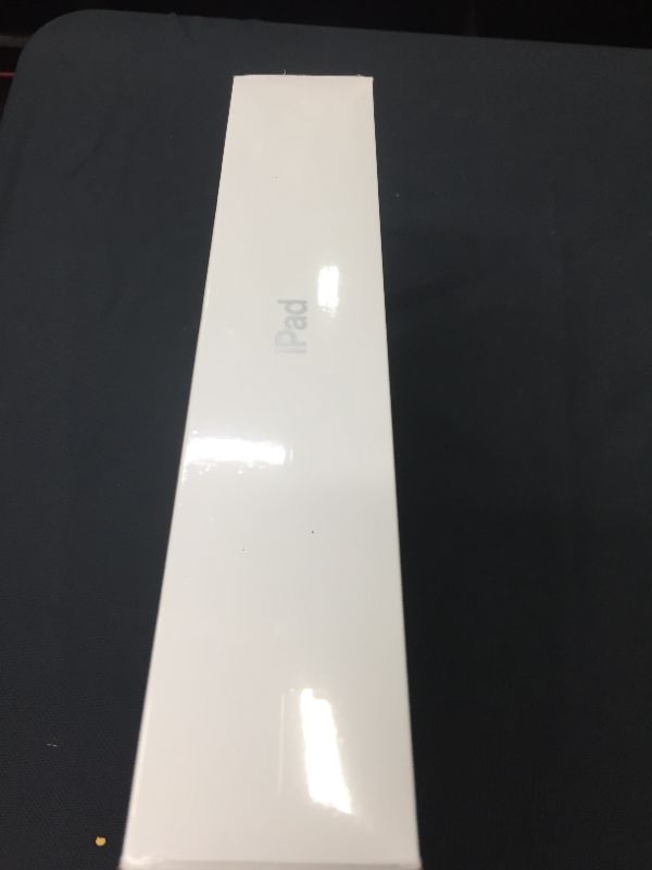 Photo 2 of 2021 Apple 10.2-inch iPad (Wi-Fi, 256GB) - Silver
