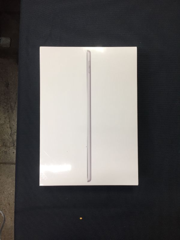 Photo 6 of 2021 Apple 10.2-inch iPad (Wi-Fi, 256GB) - Silver