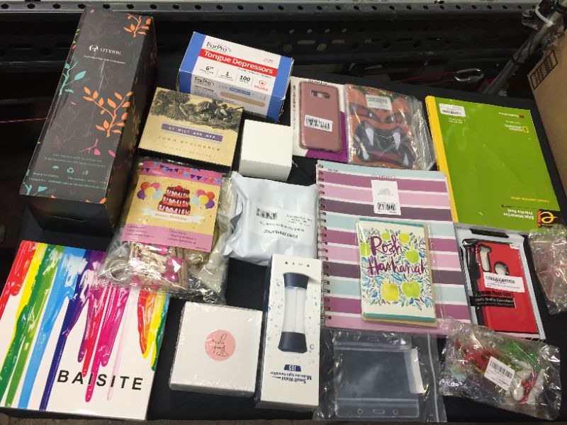 Photo 1 of Small Items pack --Sold as is 