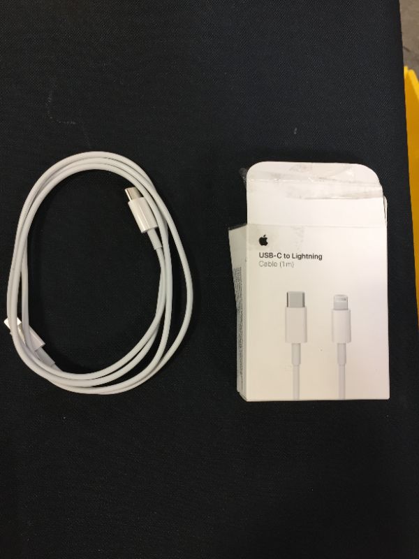 Photo 3 of Apple 1 Meter USB-C To Lightning Cable - MM0A3AM/A - 3pack