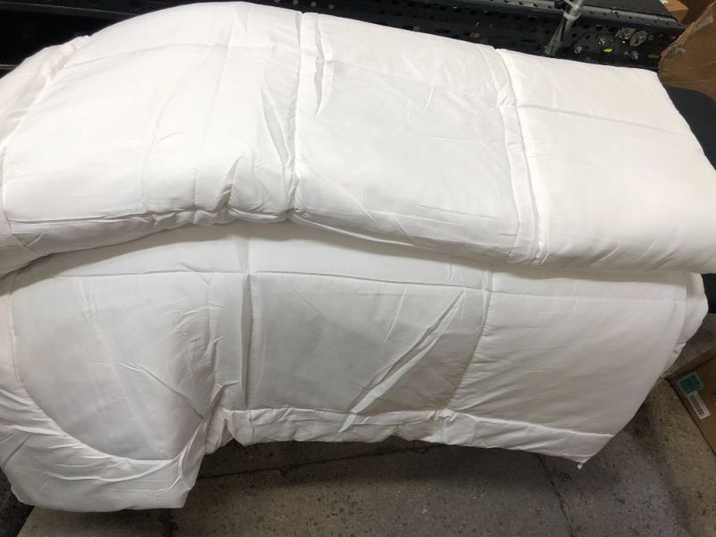 Photo 2 of 1PC Bedsure - Smooth White Comforter queen 88x88in--dirty 