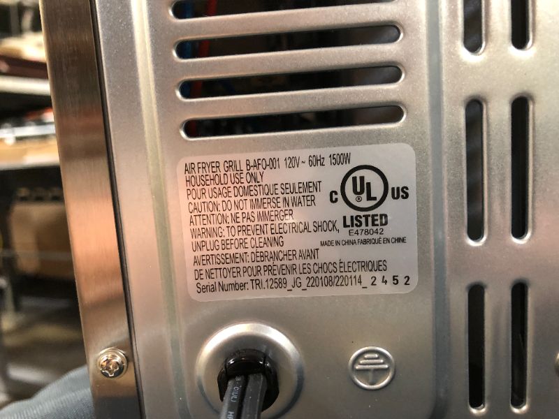 Photo 1 of Emeril Lagasse Power Air Fryer 360 Better Than Convection Ovens Hot Air Fryer Oven, Toaster Oven, Bake, Broil, Slow Cook and More Food Dehydrator, Rotisserie Spit, Pizza Function Cookbook Included (Stainless Steel) ---- DOOR DOES NOT CLOSE ALL THE WAY ---