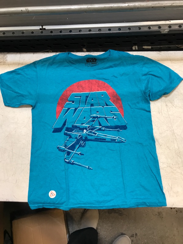 Photo 1 of BLUE STAR WARS XL TSHIRT 