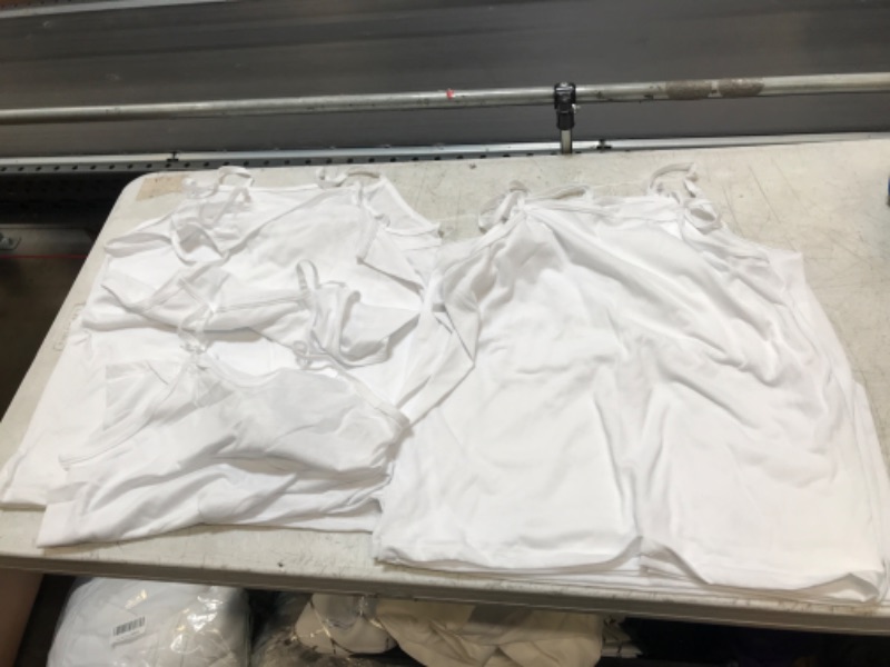 Photo 1 of 10 FRUIT OF THE LOOM XL TOPS WHITE 