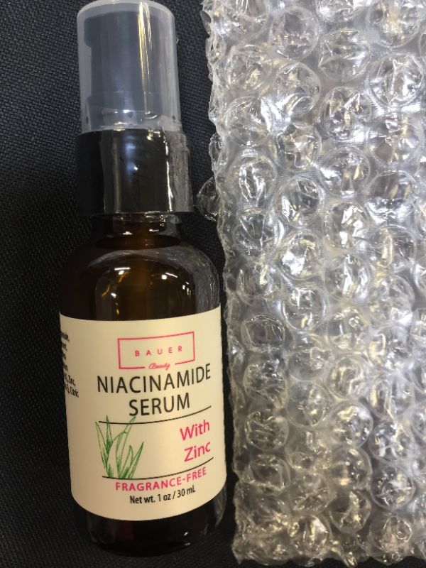 Photo 2 of Bauer Beauty Niacinamide Serum 5% With Zinc Pore Minimizer Acne Scar & Anti Aging, Brightening Dark Spot, Reducing Oil And Repair Skin Serum-DERMATOLOGIST TESTED
