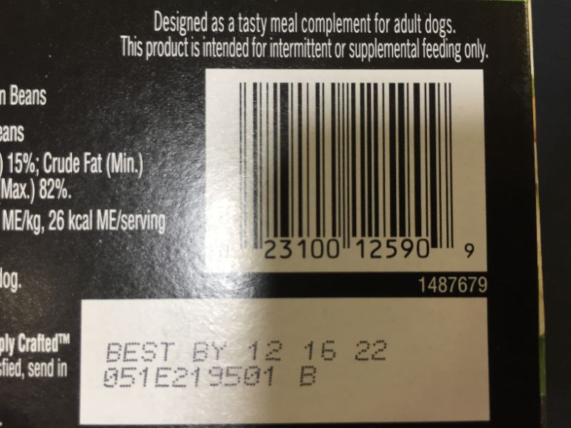 Photo 4 of Cesar SIMPLY CRAFTED Adult Wet Dog Food Cuisine Complement Variety Pack Chicken, and Chicken, Carrot and Green Bean, 1.3 Ounce Tubs

