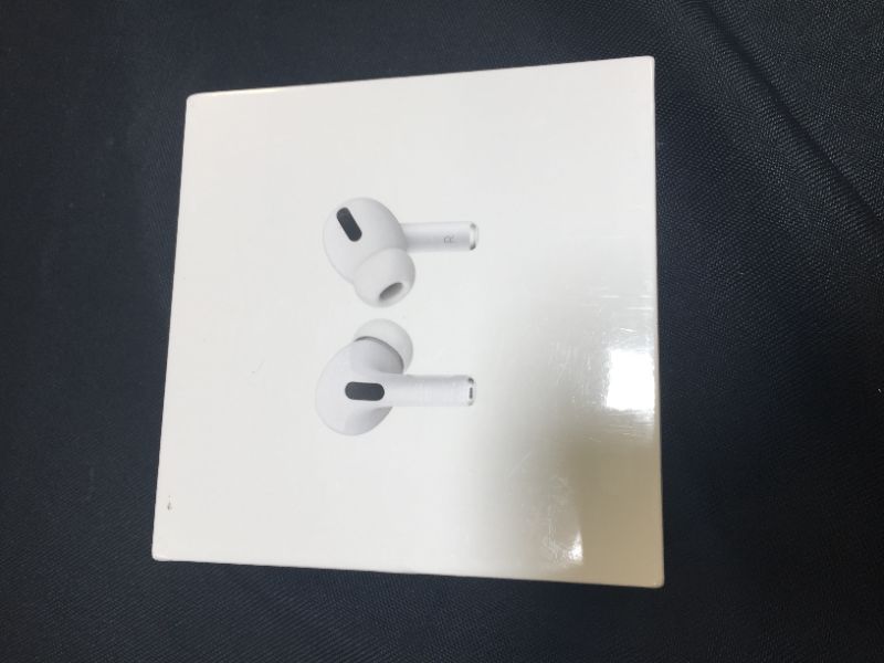 Photo 2 of Apple AirPods Pro 
