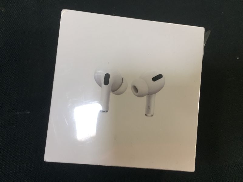 Photo 3 of Apple AirPods Pro
