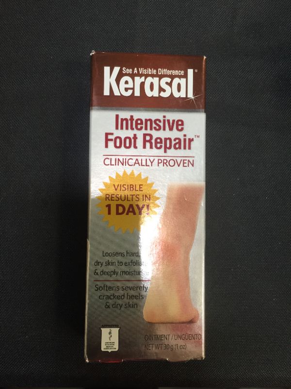 Photo 2 of Intensive Foot Repair Skin Healing Ointment for Cracked Heels and Dry Feet