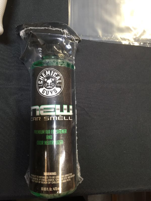 Photo 2 of Chemical Guys AIR_101_16 New Car Smell Premium Air Freshener and Odor Eliminator

