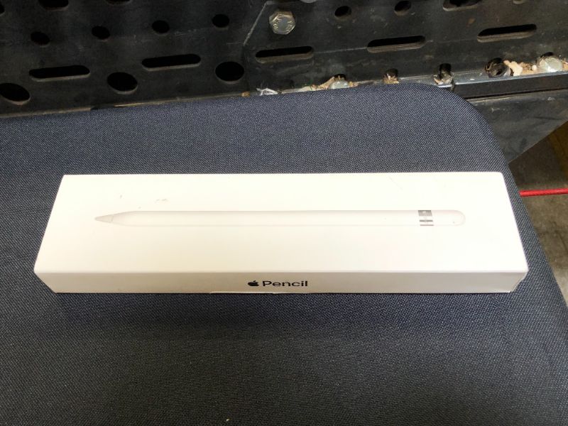 Photo 4 of Apple Pencil (1st Generation) - White Model:MK0C2AM/A
