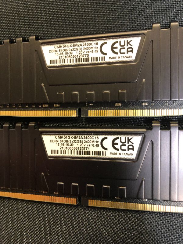 Photo 3 of VENGEANCE® LPX 64GB (2 x 32GB) DDR4 DRAM 2400MHz C16 Memory Kit - Black