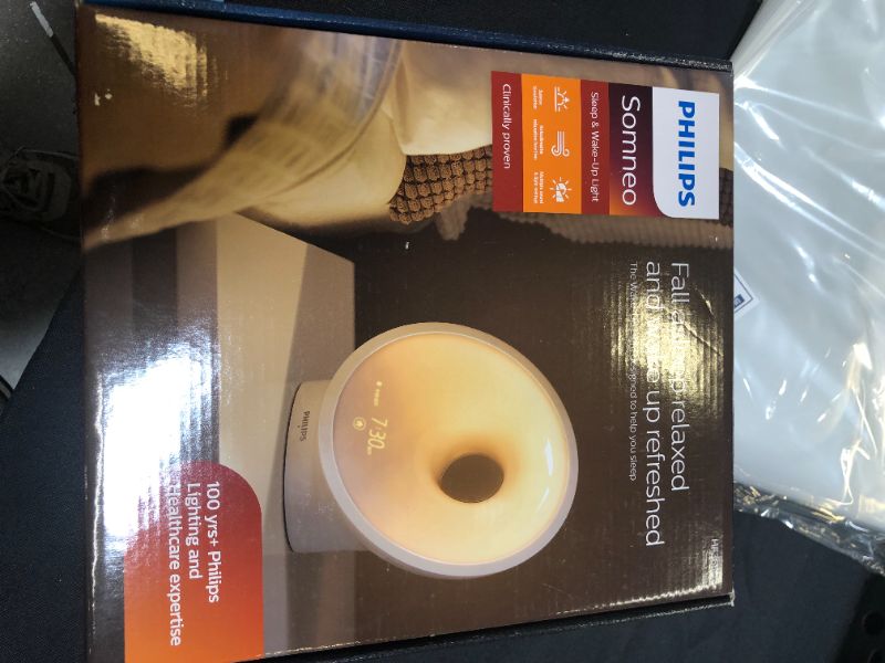 Photo 3 of Philips SmartSleep Sleep and Wake-Up Light, Simulated Sunrise and Sunset, Multiple Lights and Sounds, RelaxBreathe to Sleep, HF3650/60
