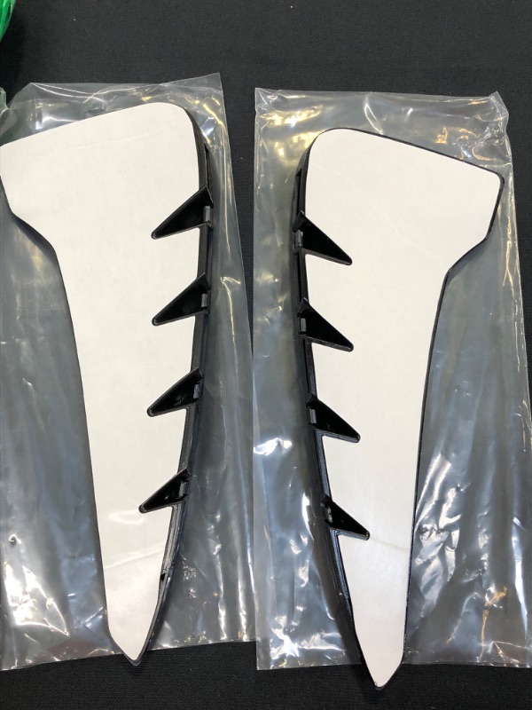 Photo 2 of  Xdrive Carbon Fiber Shark Gills Side Decoration Fender Vent Trim For BMW X5 F15 X5M F85 14-17- RED AND CARBON FIBER - BLACK / GREY 
