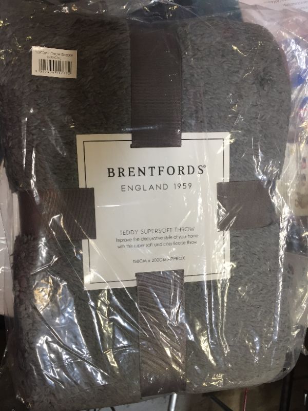 Photo 2 of Brentfords Teddy Fleece Blanket Large Throw Over Bed Plush Super Soft Warm Sofa Bedspread, Charcoal Grey - 60" x 78"
