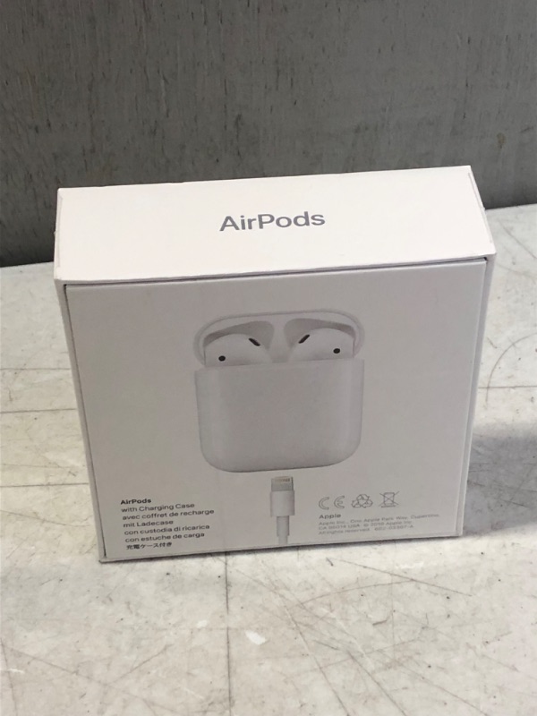 Photo 3 of Apple AirPods (2nd Generation)
