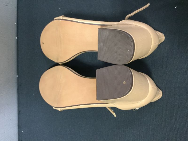 Photo 2 of AMAZON ESSENTIALS NUDE CHUNKY LOW HEEL SHOES SIZE 7