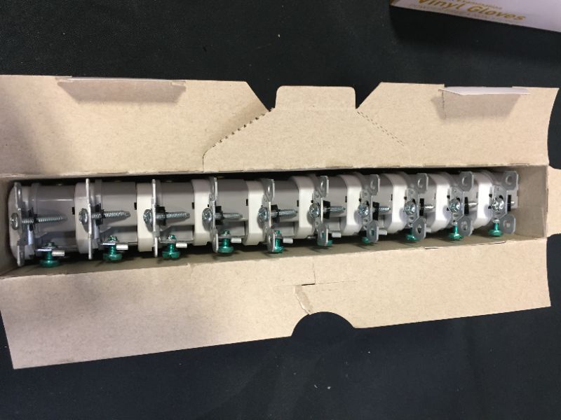Photo 1 of 10 P&S White Tamper Resistant Receptacle Outlets 15A NEMA 5-15R 125V 3232TR-W
