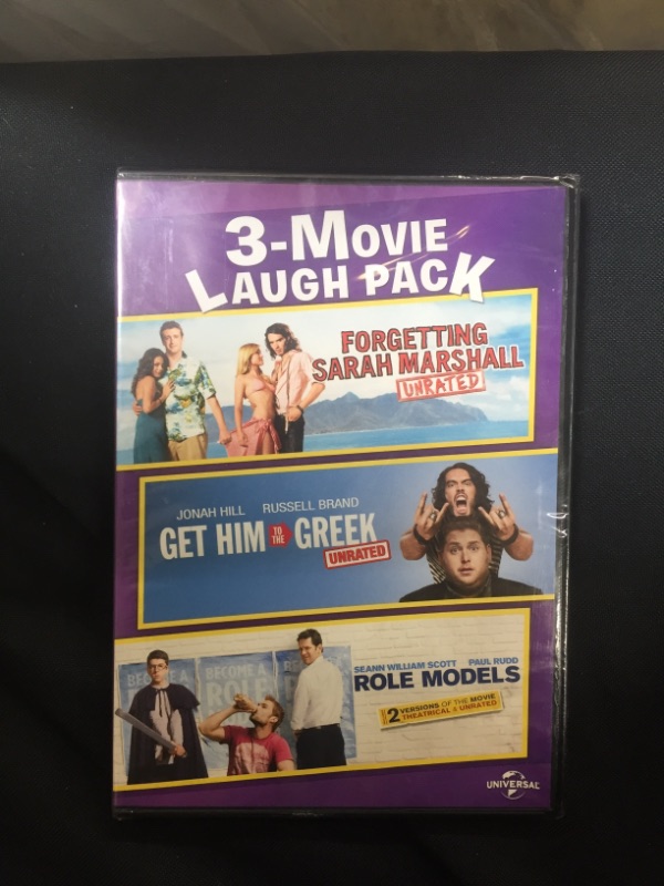 Photo 2 of 3-Movie Laugh Pack: Forgetting Sarah Marshall / Get Him to the Greek / Role Mode
