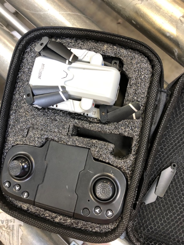 Photo 1 of Richie-V4 4K Foldable RC Drone | 4K HD Dual Camera WiFi FPV 20mins Flight
(UNABLE TO TEST FUNCTIONALITY)
