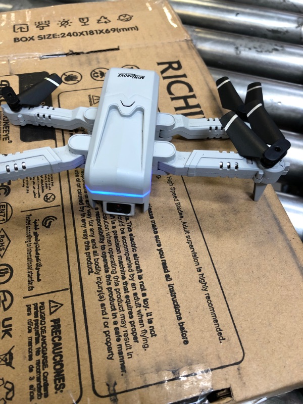 Photo 1 of Richie-V4 4K Foldable RC Drone | 4K HD Dual Camera WiFi FPV 20mins Flight
(UNABLE TO TEST FUNCTIONALITY)
