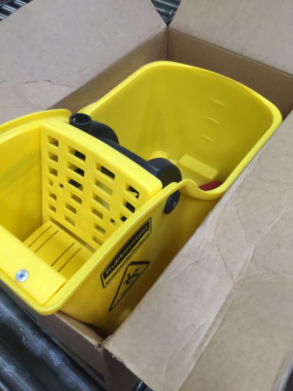 Photo 3 of 31 Qt. Tandem Mop Bucket
