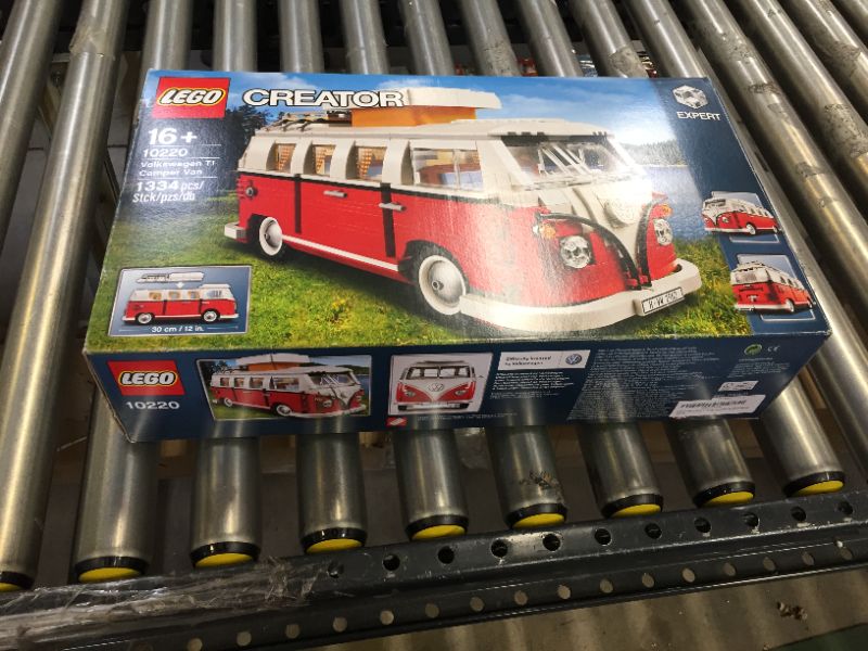 Photo 4 of LEGO Creator Expert Volkswagen T1 Camper Van 10220 Construction Set (1334 Pieces)
