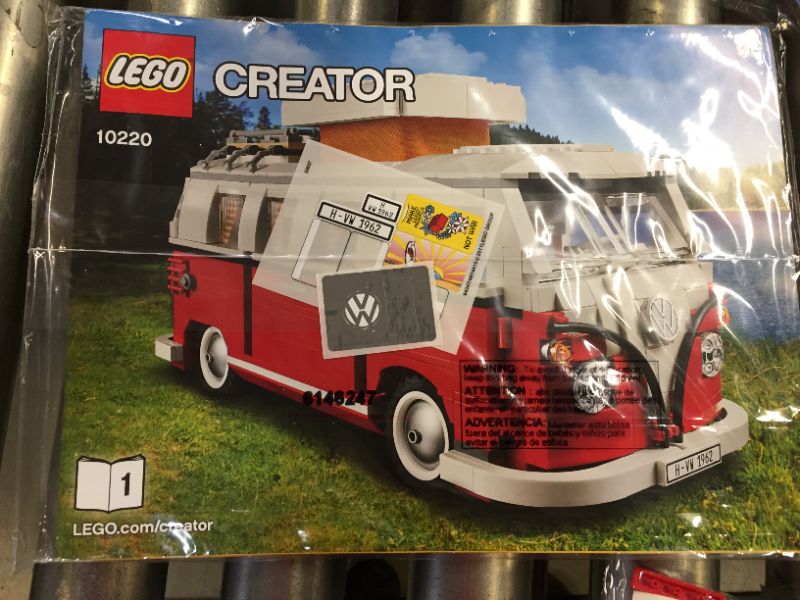 Photo 3 of LEGO Creator Expert Volkswagen T1 Camper Van 10220 Construction Set (1334 Pieces)
