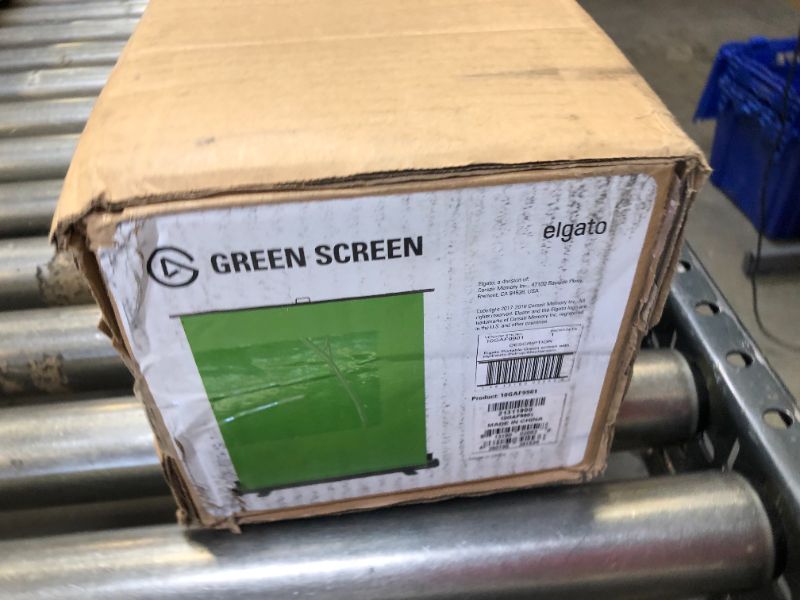 Photo 4 of Elgato - Green Screen Collapsible Chroma Key Panel
