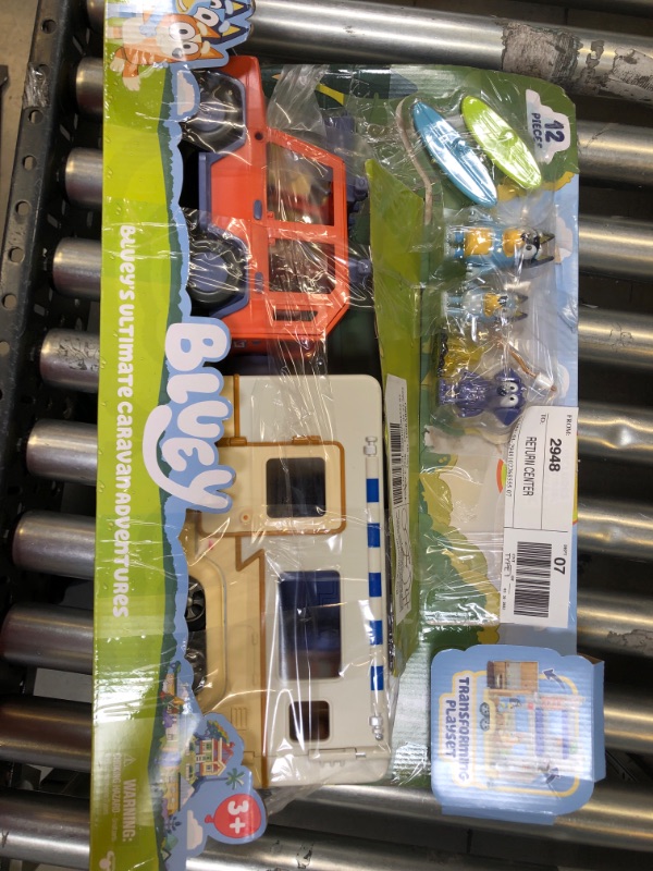 Photo 3 of Bluey Ultimate Caravan Adventures - Caravan Playset and Three 2.5-3" Figures & 4WD Family Vehicle with 2 Surfboards
