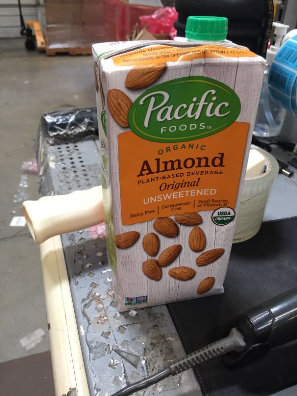 Photo 3 of 11 Pacific Foods Organic Unsweetened Almond Original Plant-Based Beverage, 32oz     JUN 23 2022
