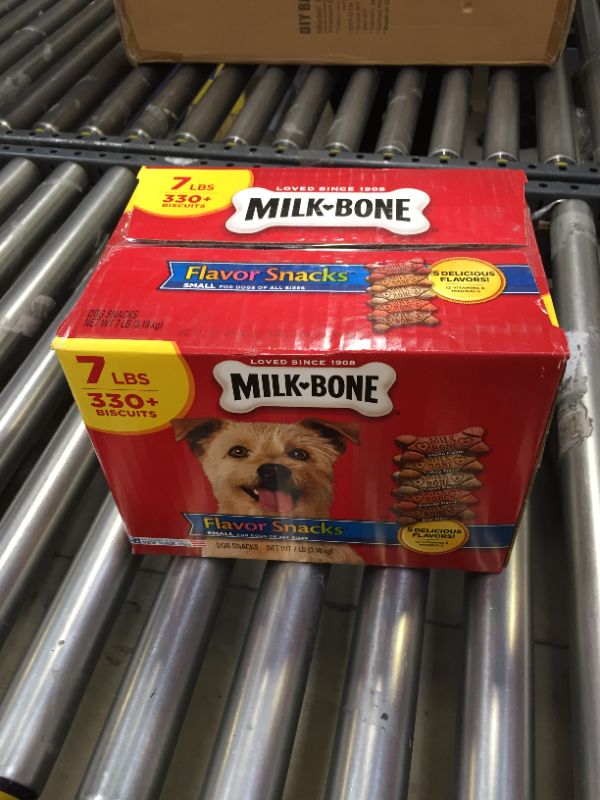 Photo 1 of Milk-Bone Flavor Snacks Dog Biscuits - for Small/Medium-sized Dogs, 7-Pound  best by 5 /15/2022
