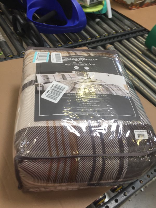 Photo 3 of Eddie Bauer Normandy Plaid Black Comforter Set, Full/Queen
