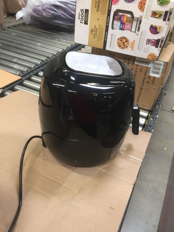 Photo 4 of 8-in-1 5.8 Qt. Black Electric Air Fryer with Recipe Book