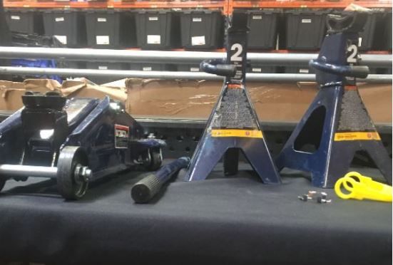 Photo 2 of 2 ton hydraulic troley jack and 2 stands