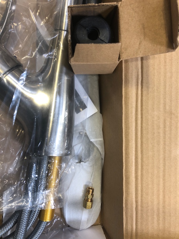 Photo 1 of Peerless Apex One Handle Pull-Down Kitchen Faucet with Soap Dispenser in Stainless
Factory Sealed. Corner of Box Damaged