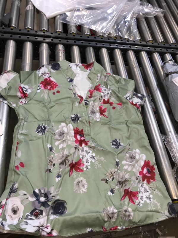 Photo 1 of XL Womens Floral Shirt Green