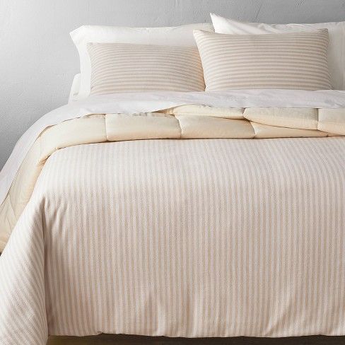 Photo 1 of Heavyweight Linen Blend Stripe Comforter & Sham Set - Casaluna™

KING SIZE