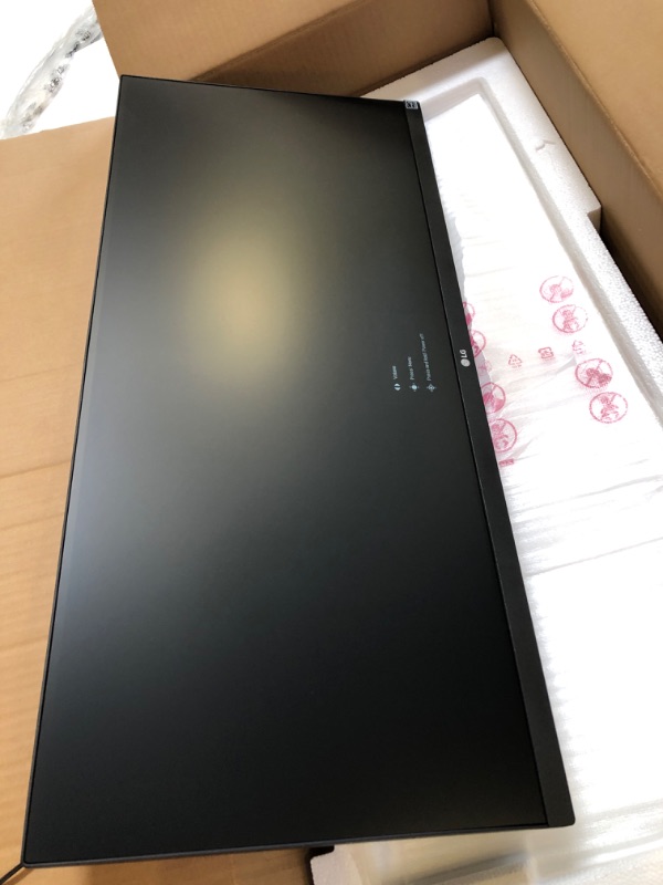 Photo 2 of LG 29” UltraWide Full HD HDR Monitor with FreeSync
