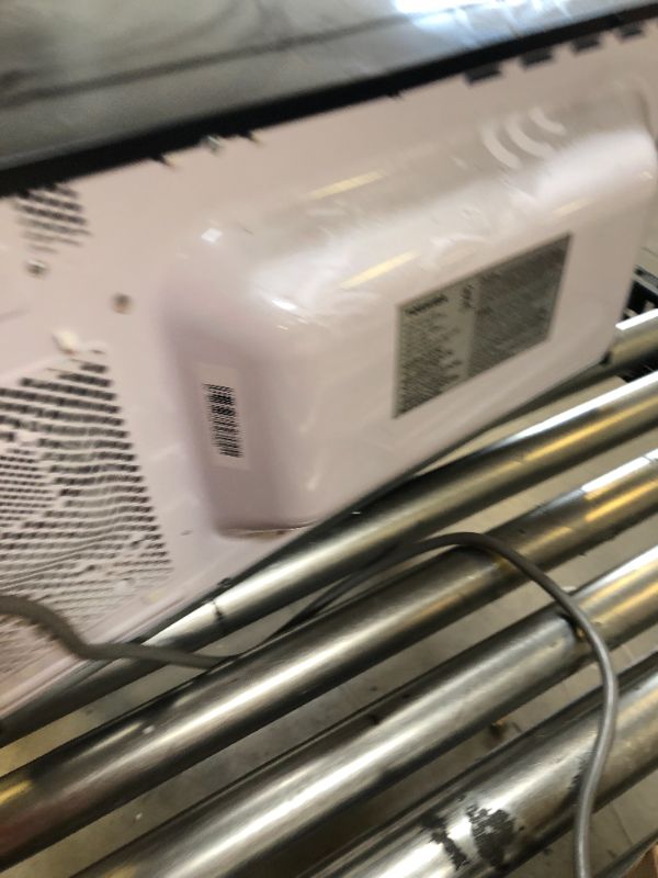 Photo 1 of Toshiba ML-EM45PIT(SS) Microwave Oven with Origin Inverter Technology, LCD Display and Smart Sensor, 1.6 Cu.ft, Stainless Steel
(DIRTY)