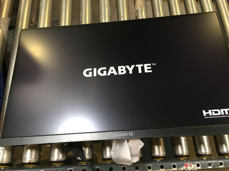 Photo 4 of GIGABYTE M27Q 27" 170Hz 1440P -KVM Gaming Monitor, 2560 x 1440 SS IPS Display, 0.5ms (MPRT) Response Time, 92% DCI-P3, HDR Ready, FreeSync Premium, 1x Display Port 1.2, 2x HDMI 2.0, 2x USB 3.0
