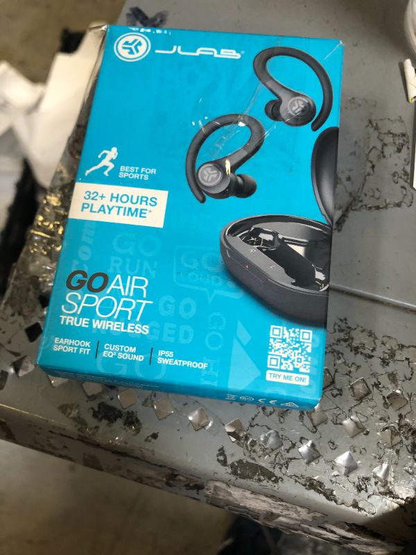 Photo 4 of Lab Go Air Sport - Wireless Workout Earbuds
(UNABLE TO TEST FUNCTIONALITY)